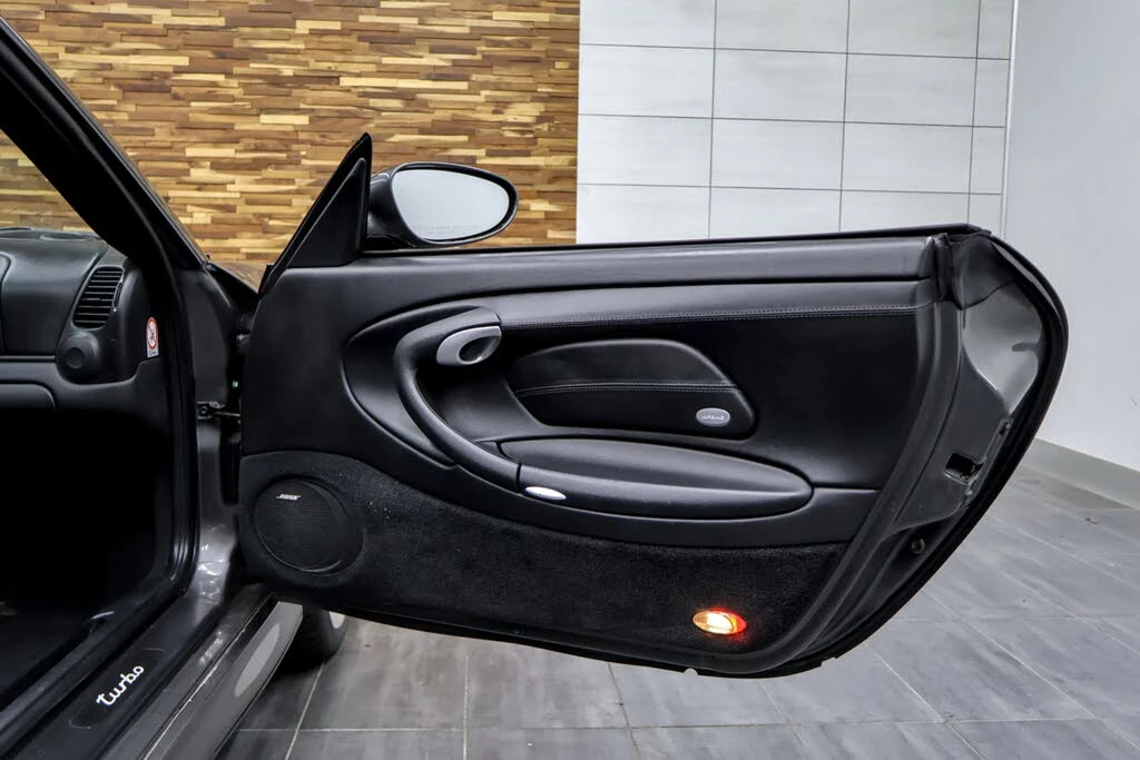2004 Porsche 996 Turbo - Image 28 of 31