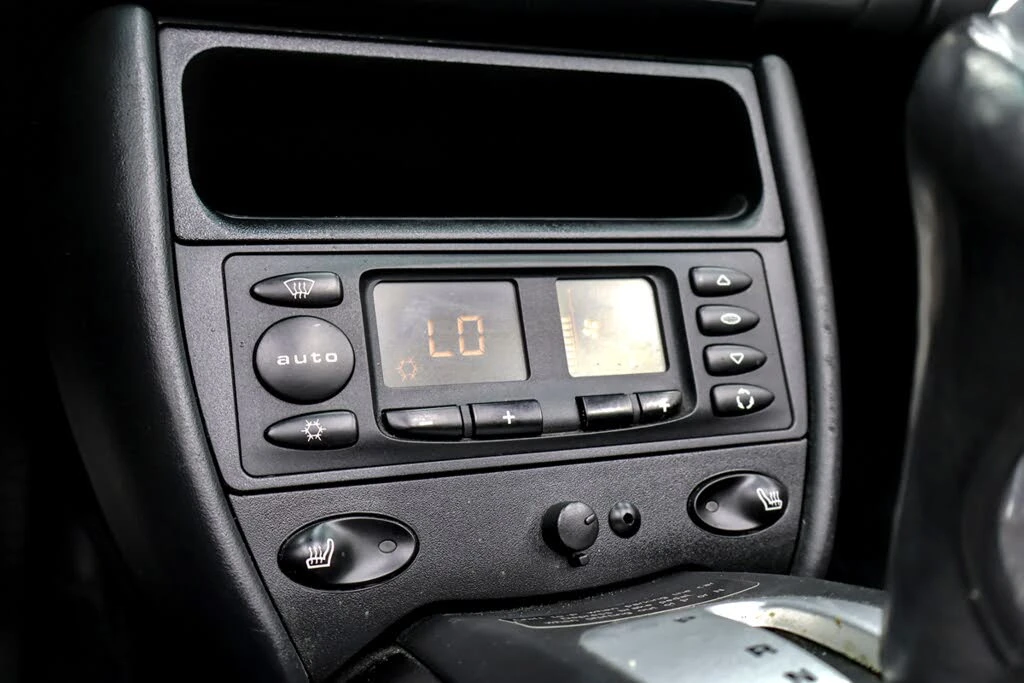 2004 Porsche 996 Turbo - Image 17 of 31