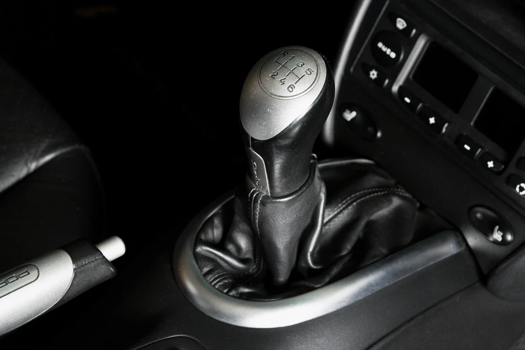2004 Porsche 996 Turbo - Image 23 of 28