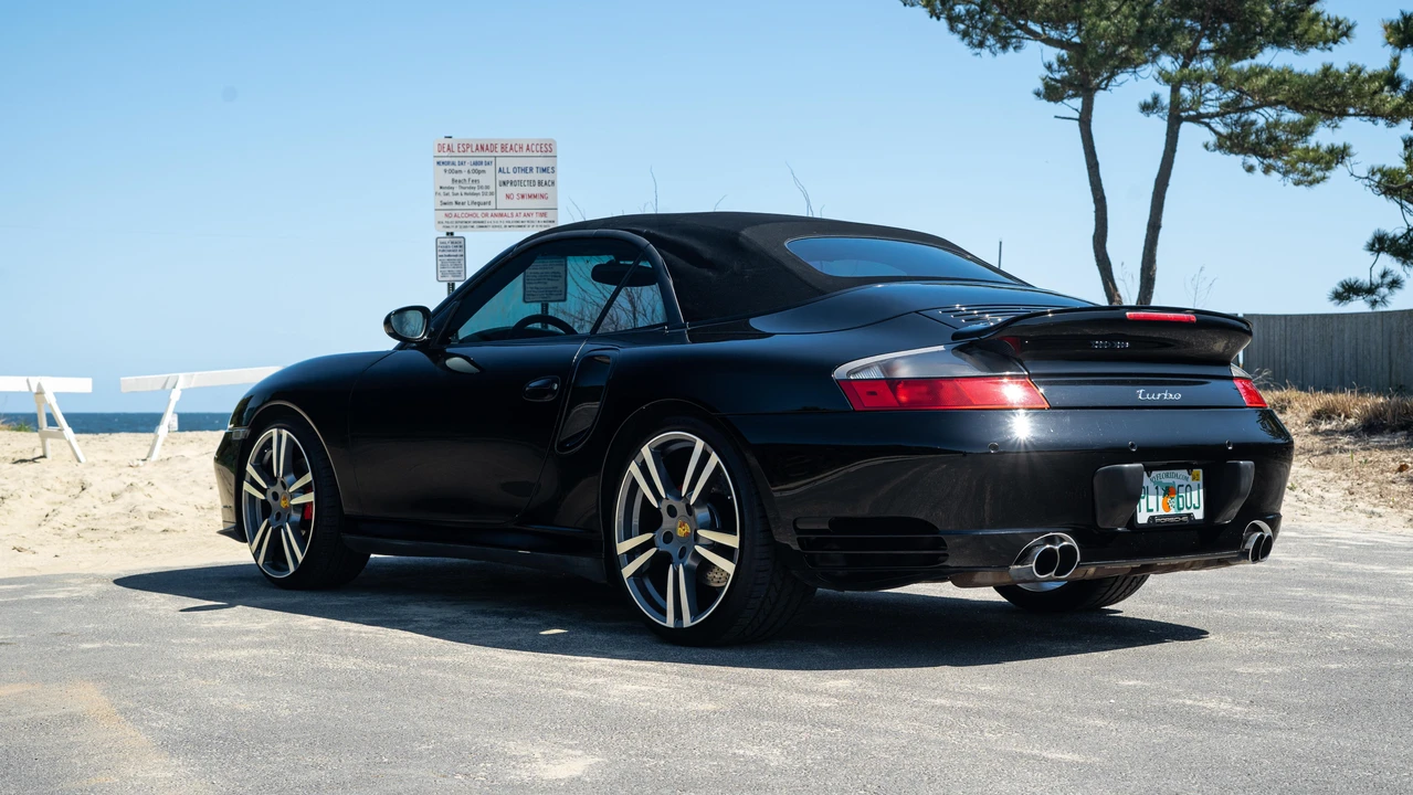 2004 Porsche 996 Turbo - Image 11 of 31