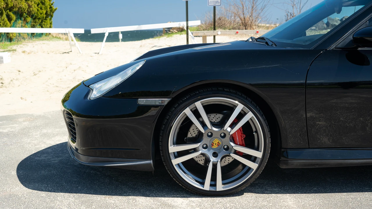 2004 Porsche 996 Turbo - Image 24 of 31
