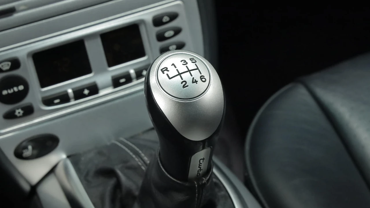 2004 Porsche 996 Turbo - Image 13 of 31