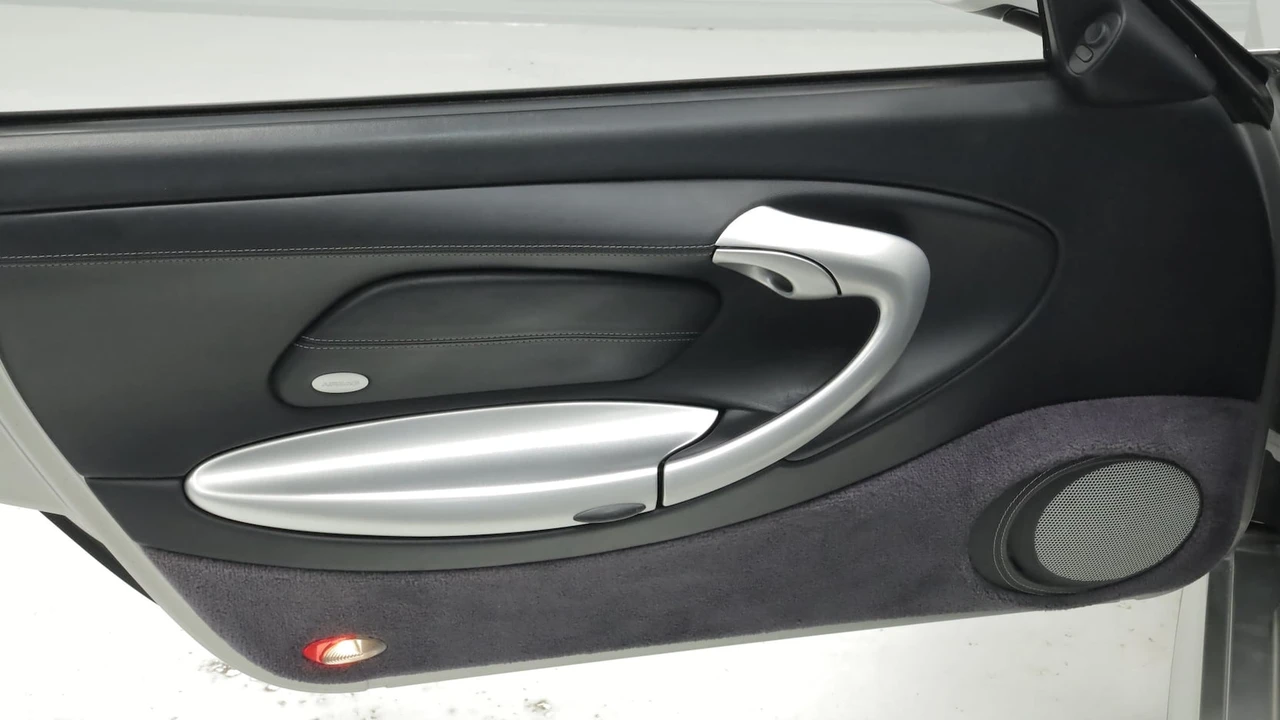 2004 Porsche 996 Turbo - Image 16 of 31