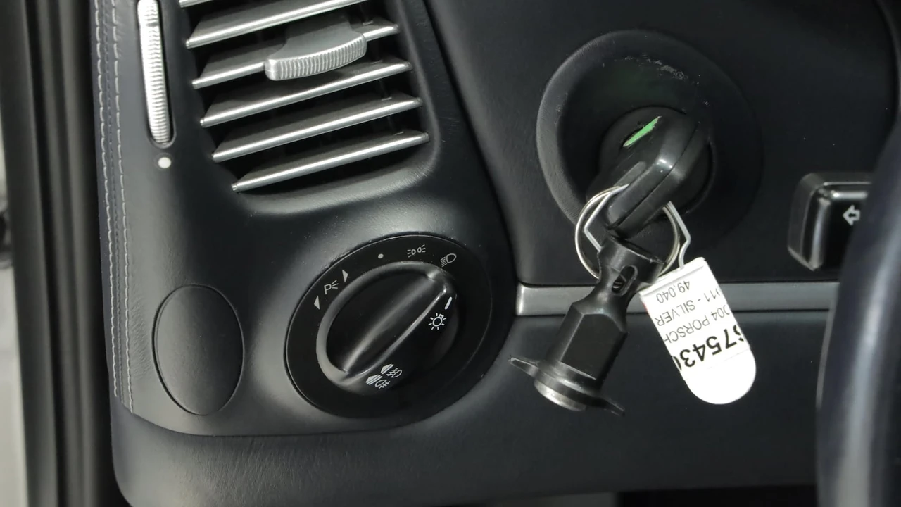 2004 Porsche 996 Turbo - Image 17 of 31
