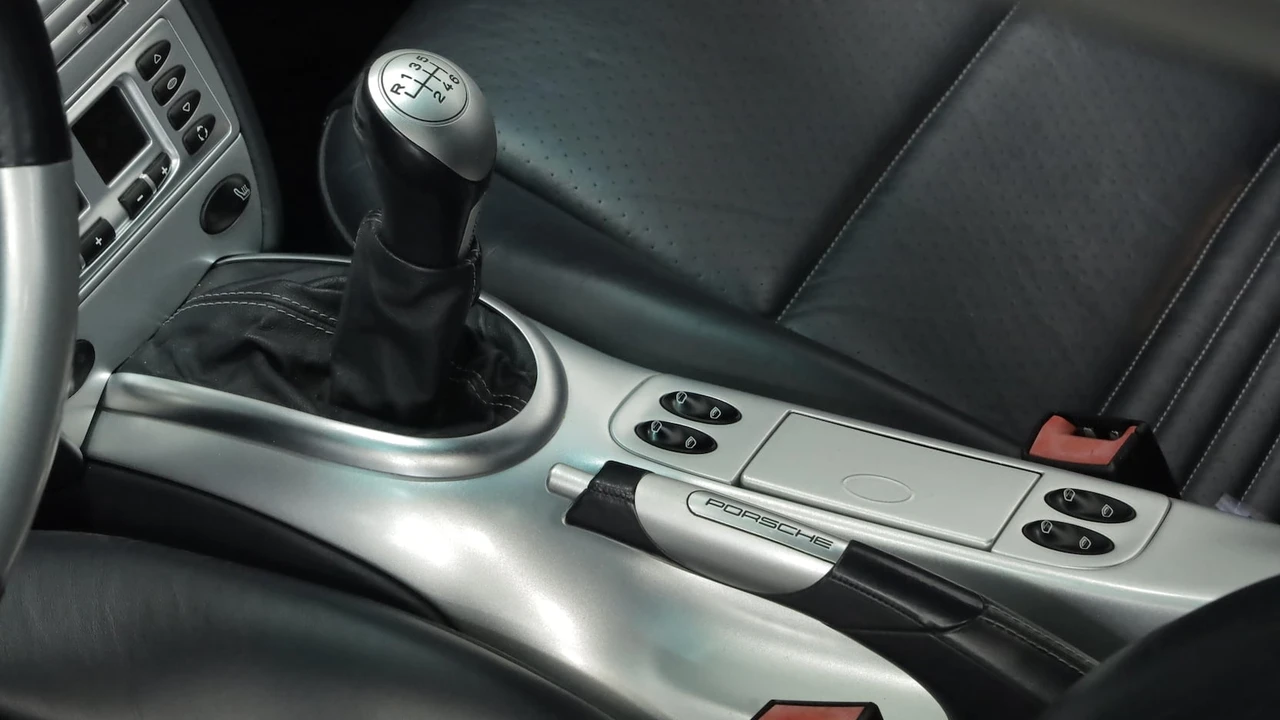 2004 Porsche 996 Turbo - Image 18 of 31
