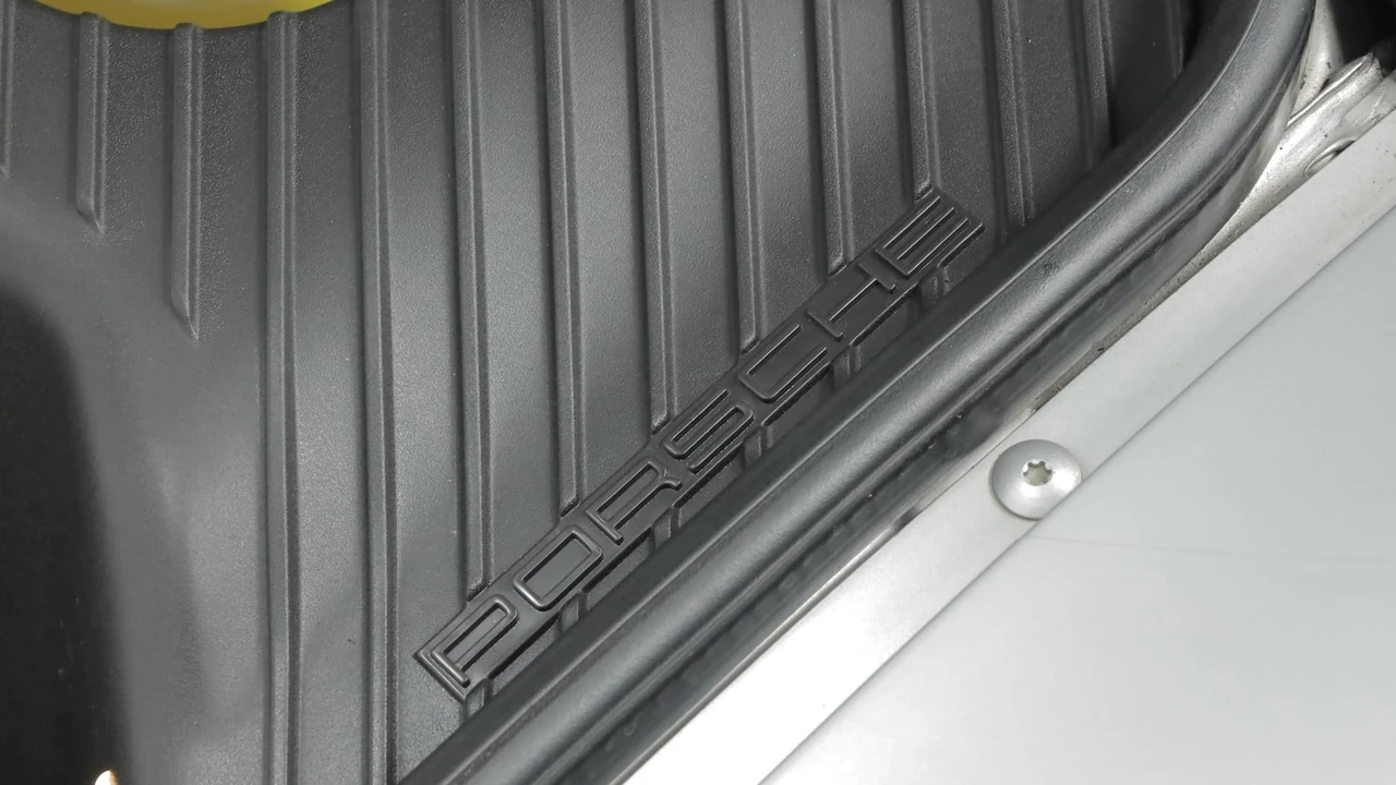 2004 Porsche 996 Turbo - Image 30 of 31
