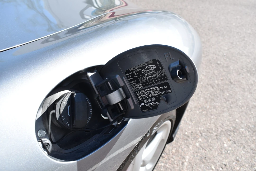 2004 Porsche 996 Turbo - Image 26 of 31