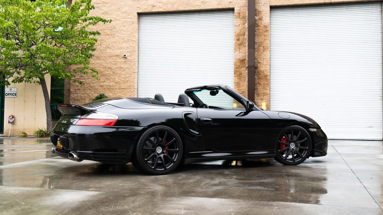 2004 Porsche 996 Turbo - Image 23 of 31
