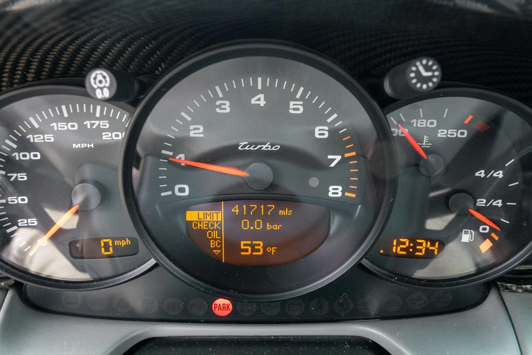 2004 Porsche 996 Turbo - Image 25 of 31