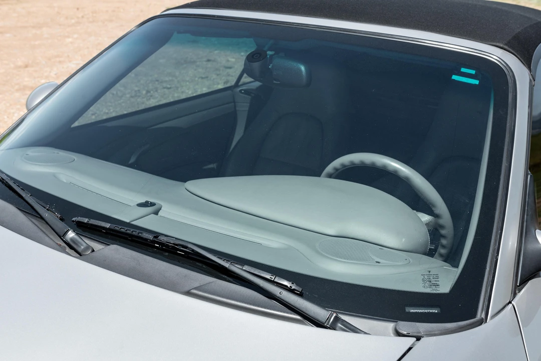 2004 Porsche 996 Turbo - Image 25 of 31