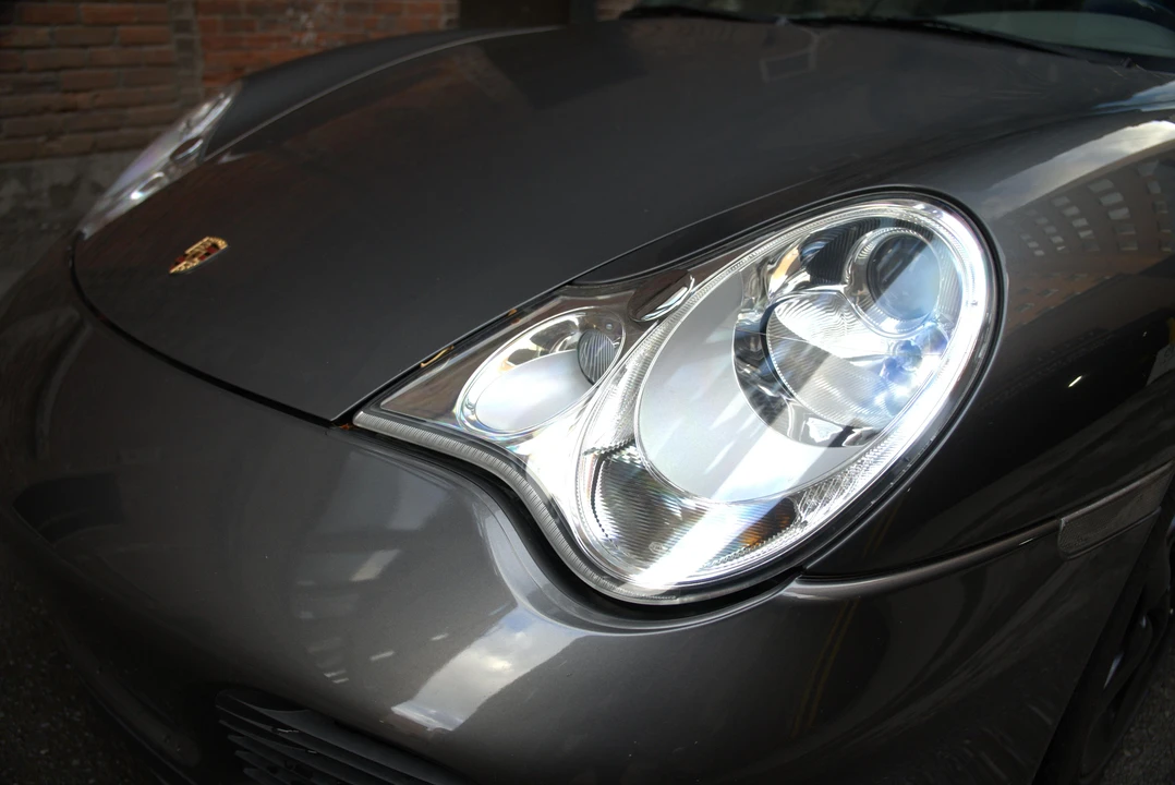 2004 Porsche 996 Turbo - Image 25 of 31