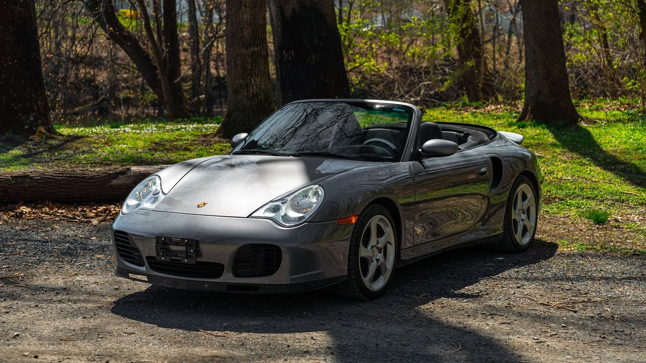 2004 Porsche 996 Turbo - Image 11 of 31