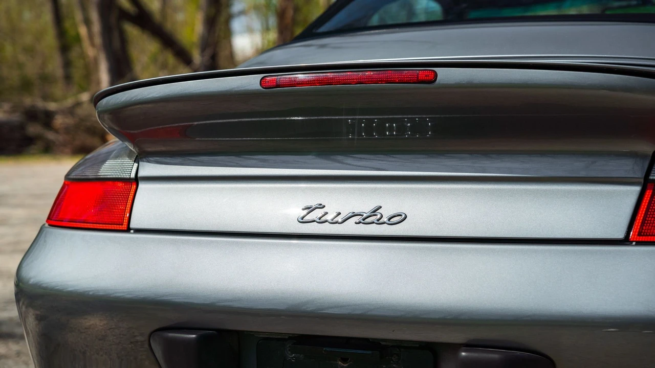 2004 Porsche 996 Turbo - Image 30 of 31
