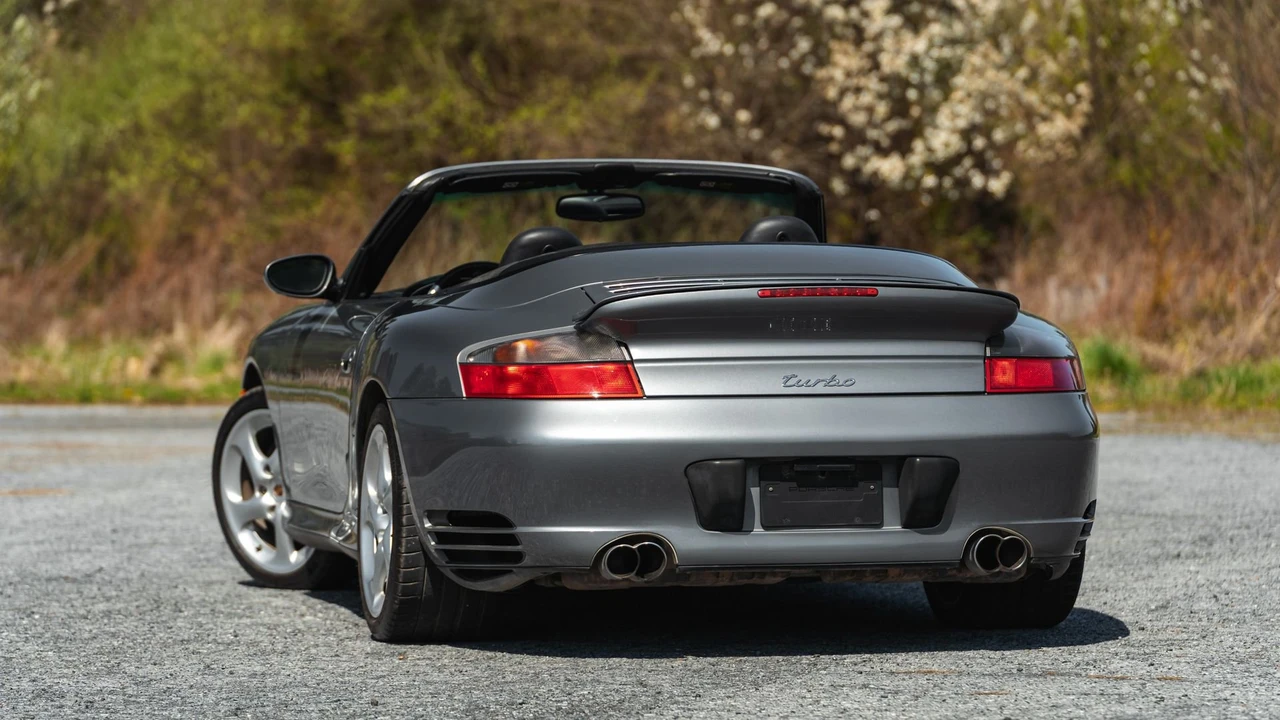 2004 Porsche 996 Turbo - Image 14 of 31
