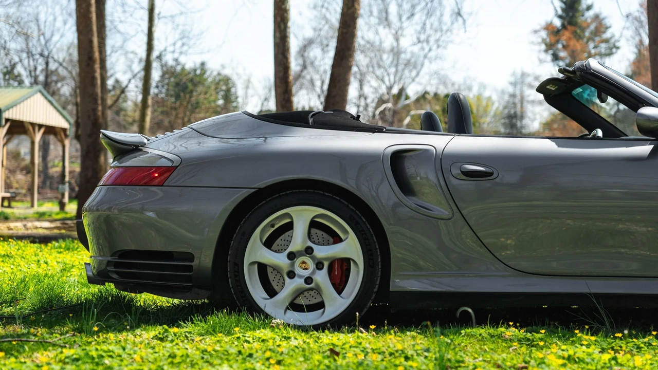 2004 Porsche 996 Turbo - Image 15 of 31