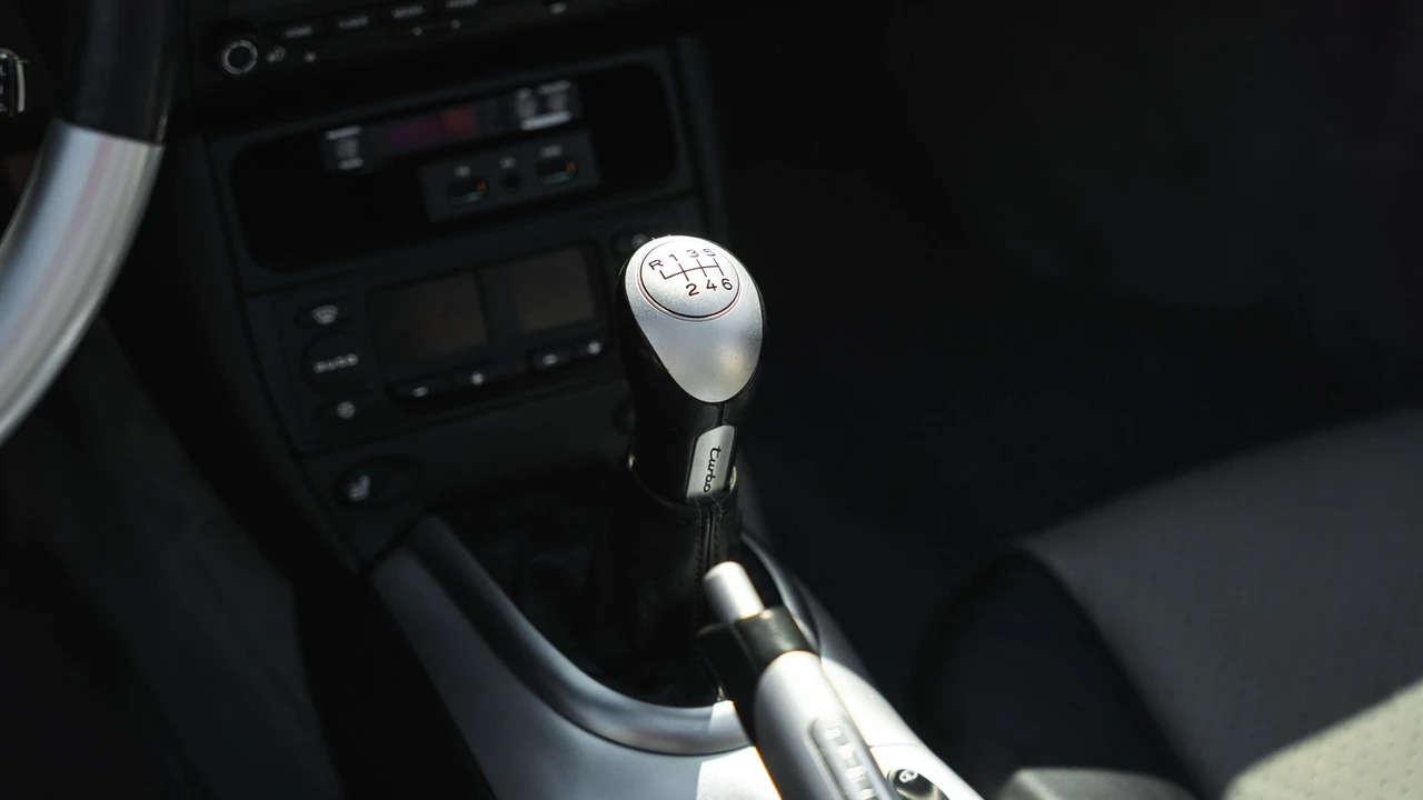 2004 Porsche 996 Turbo - Image 10 of 31