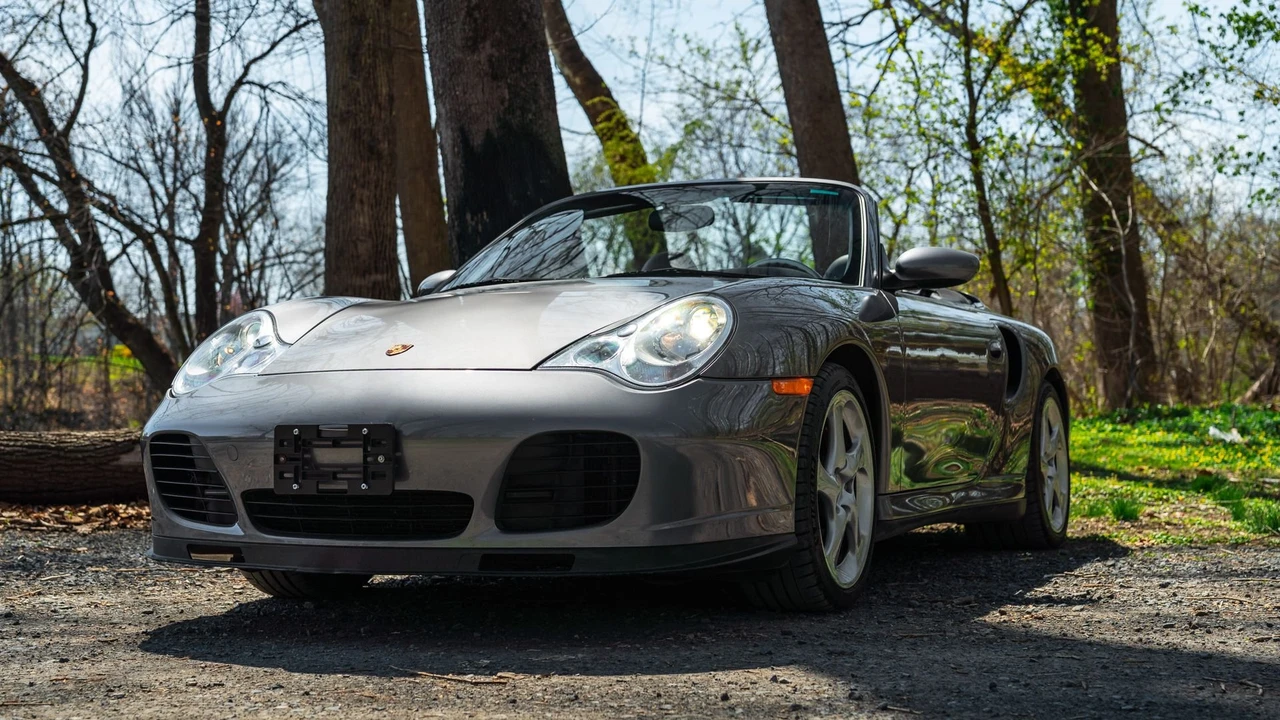 2004 Porsche 996 Turbo - Image 12 of 31