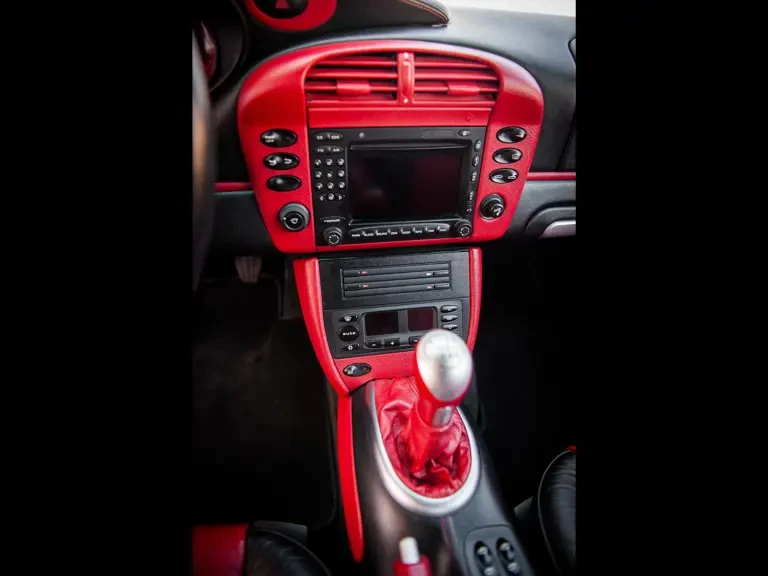 2004 Porsche 996 Turbo - Image 25 of 31