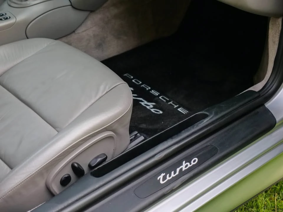 2004 Porsche 996 Turbo - Image 16 of 20