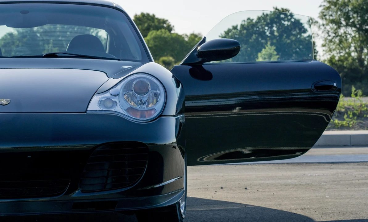 2004 Porsche 996 Turbo - Image 29 of 31