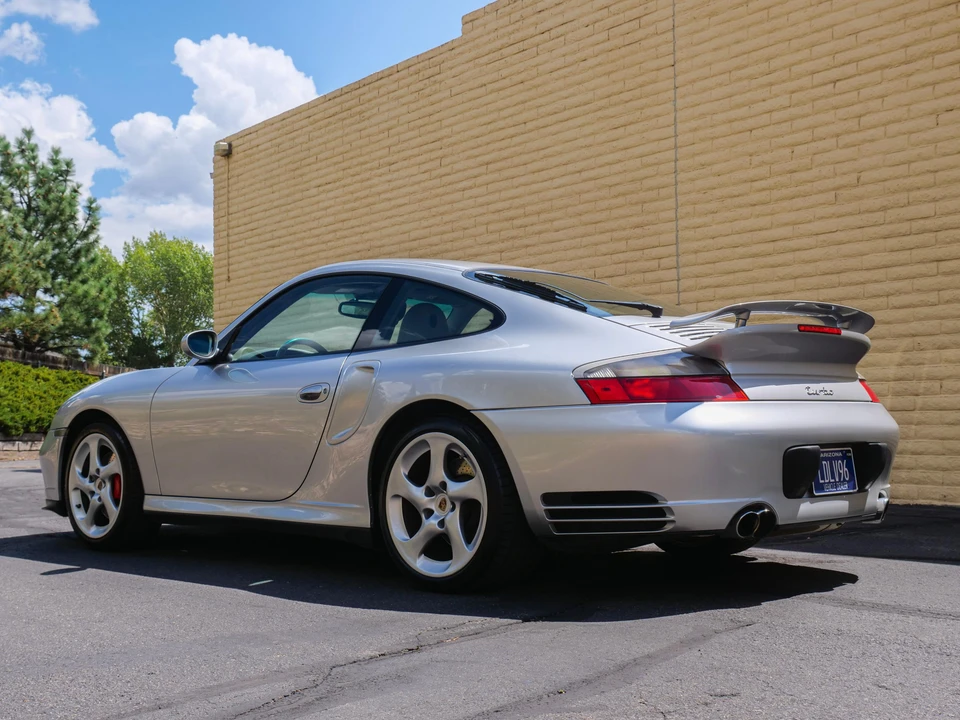 2004 Porsche 996 Turbo - Image 16 of 31