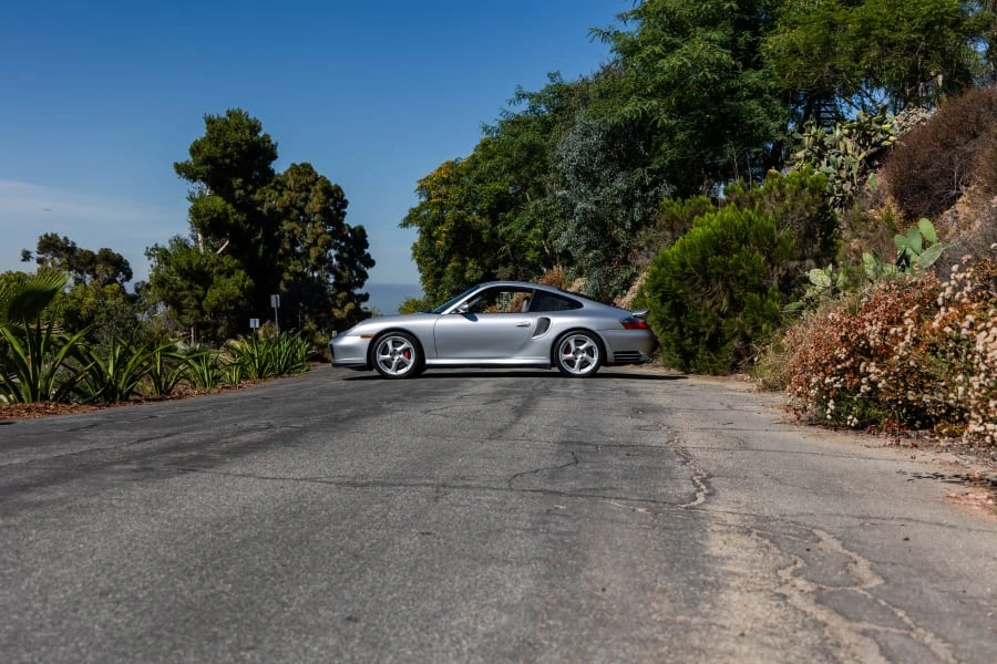 2004 Porsche 996 Turbo - Image 11 of 31