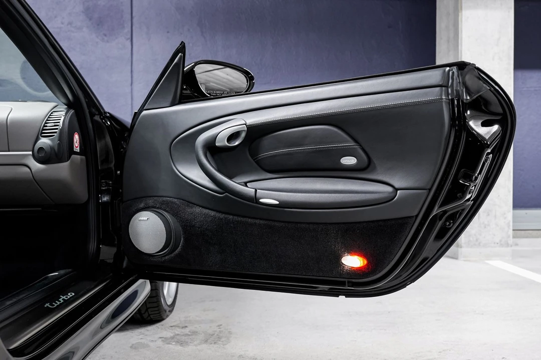 2004 Porsche 996 Turbo - Image 26 of 31