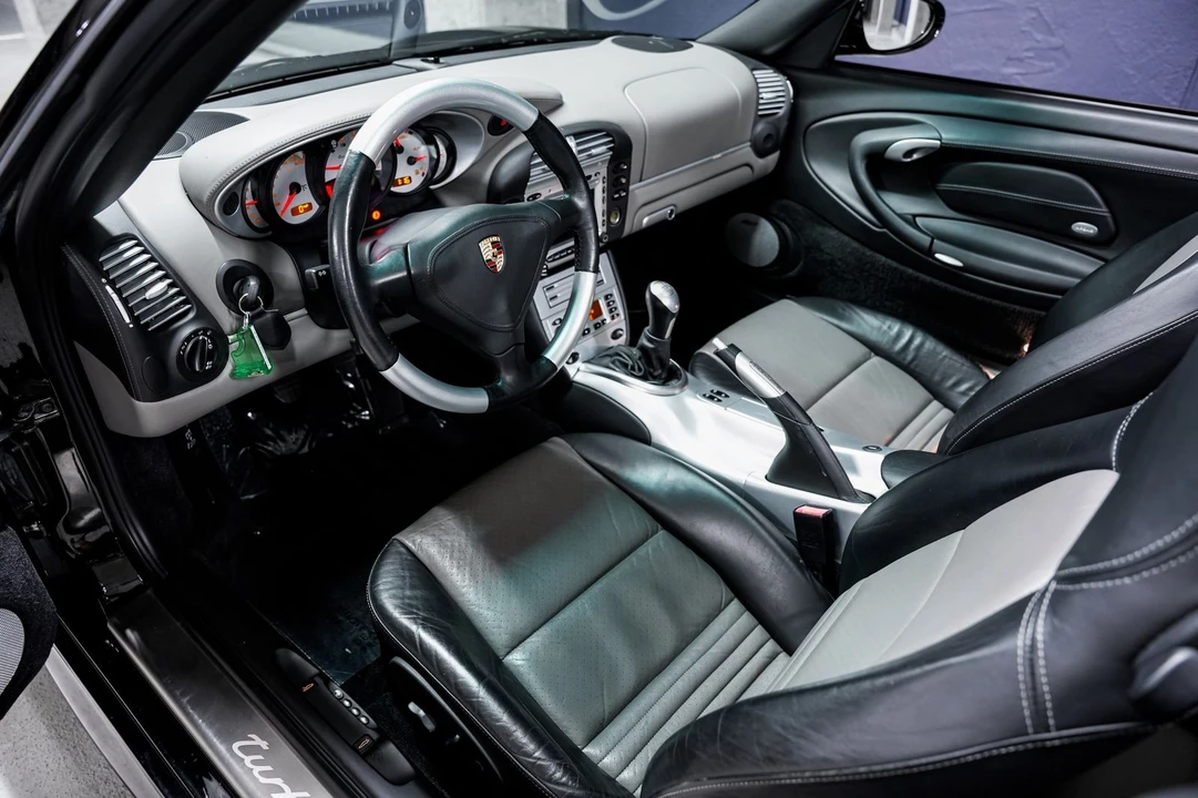 2004 Porsche 996 Turbo - Image 9 of 31