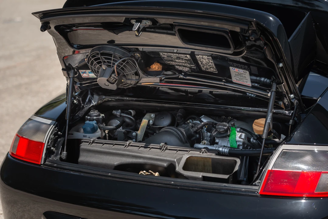 2004 Porsche 996 GT3 - Image 2 of 31