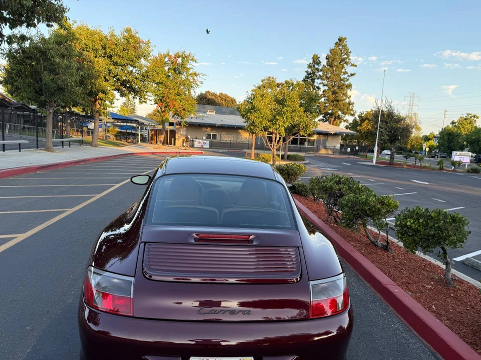 2004 Porsche 911 - Image 3 of 9