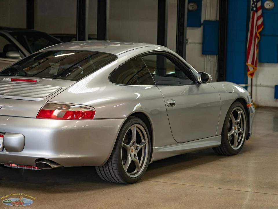 2004 Porsche 996 Carrera - Image 26 of 31