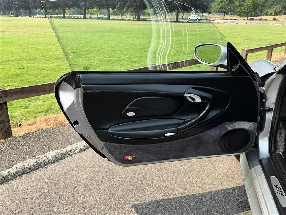 2004 Porsche 996 Carrera - Image 12 of 31