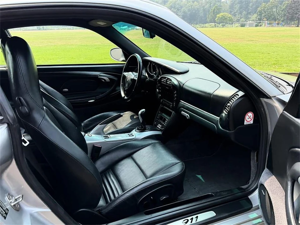 2004 Porsche 996 Carrera - Image 27 of 31