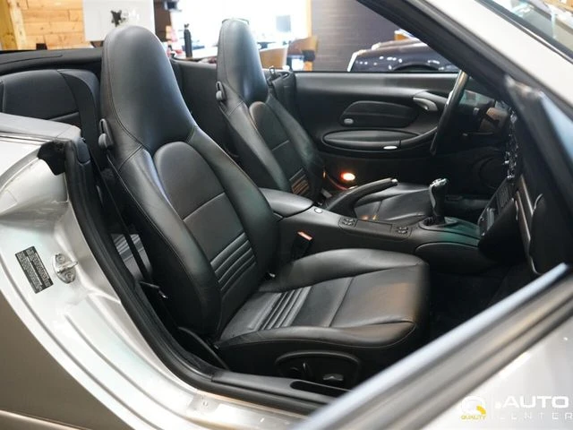 2004 Porsche 911 - Image 26 of 30