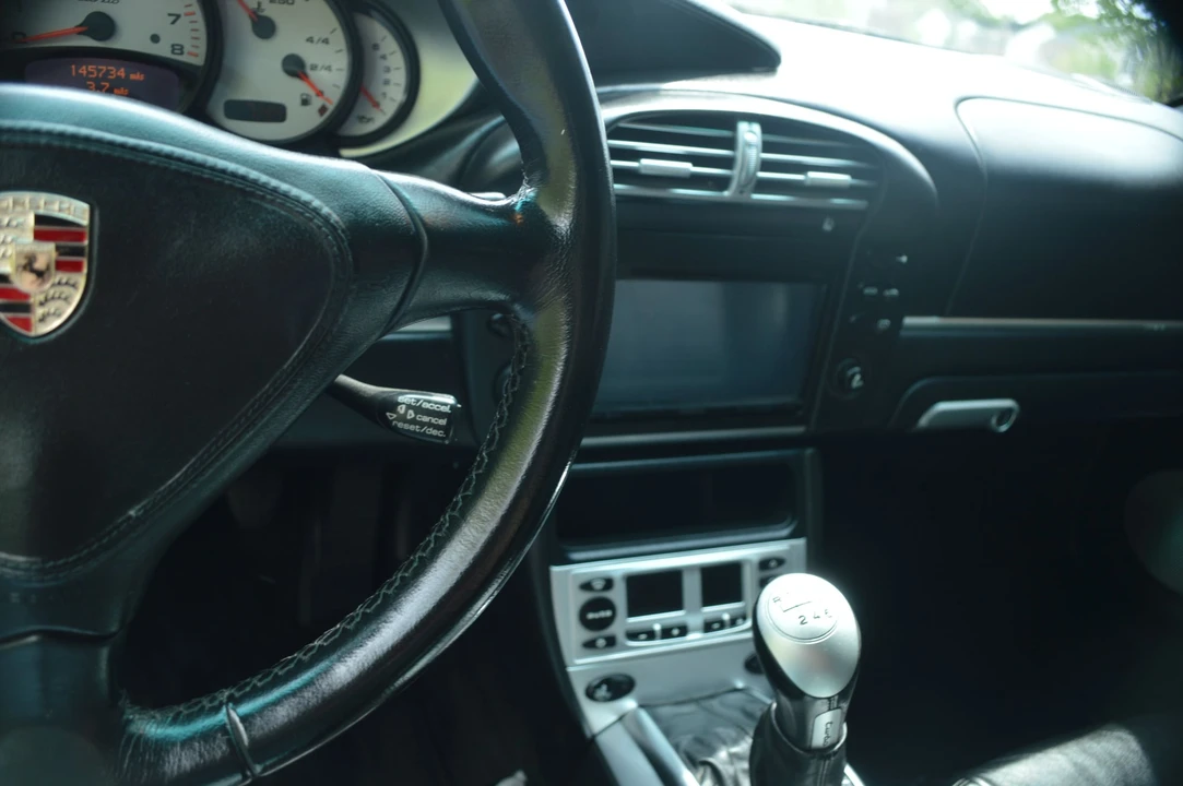 2004 Porsche 996 Turbo - Image 12 of 31