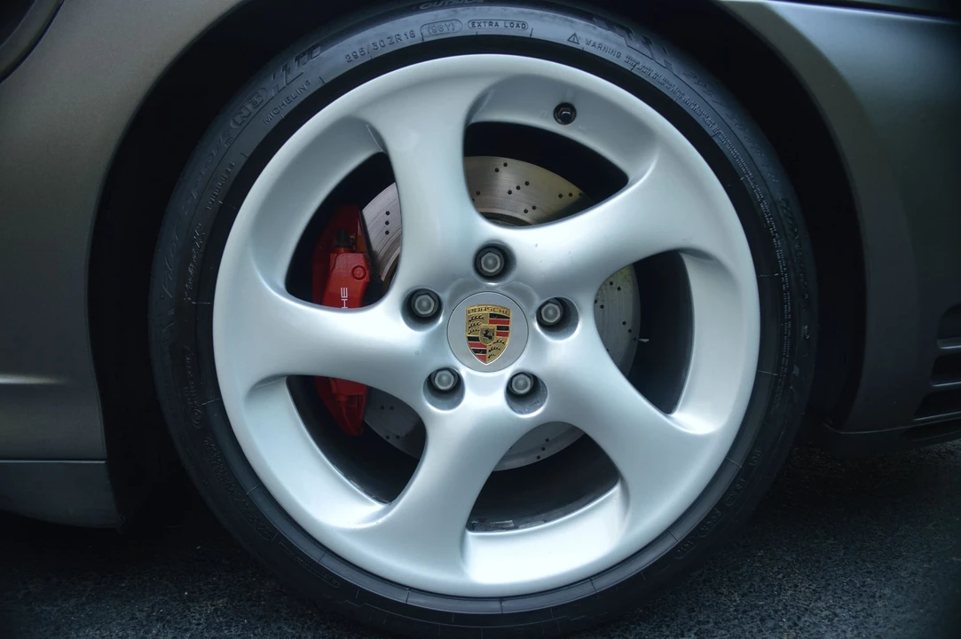 2004 Porsche 996 Turbo - Image 19 of 31