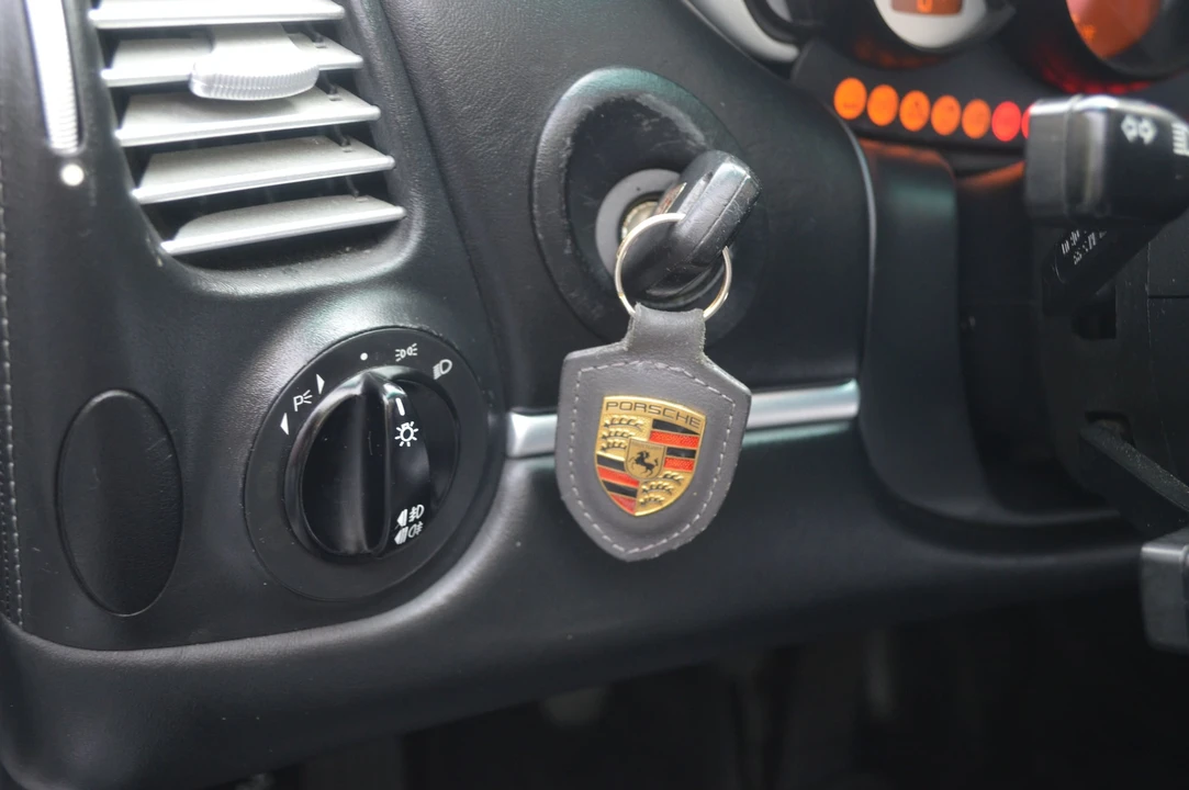 2004 Porsche 996 Turbo - Image 26 of 31
