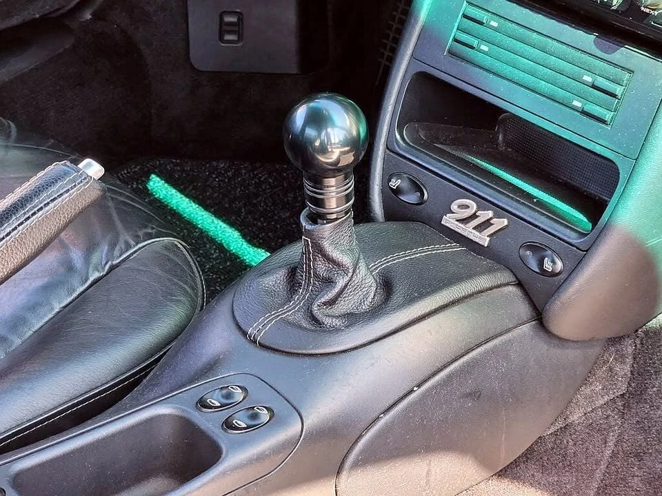 2004 Porsche 996 Carrera - Image 11 of 19