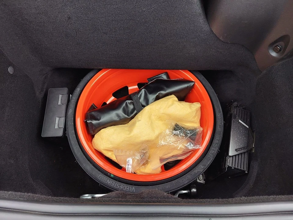2004 Porsche 996 Carrera 4S - Image 19 of 20