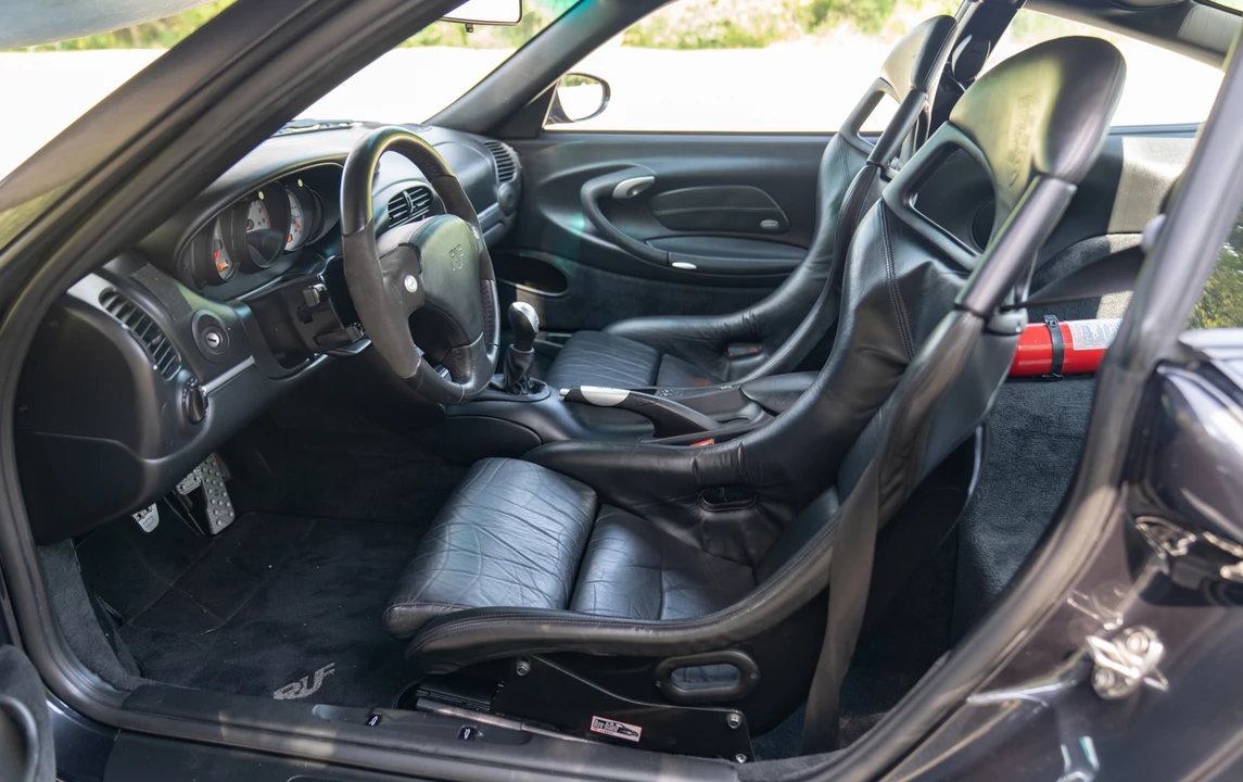 2004 Porsche 996 GT3 - Image 14 of 31