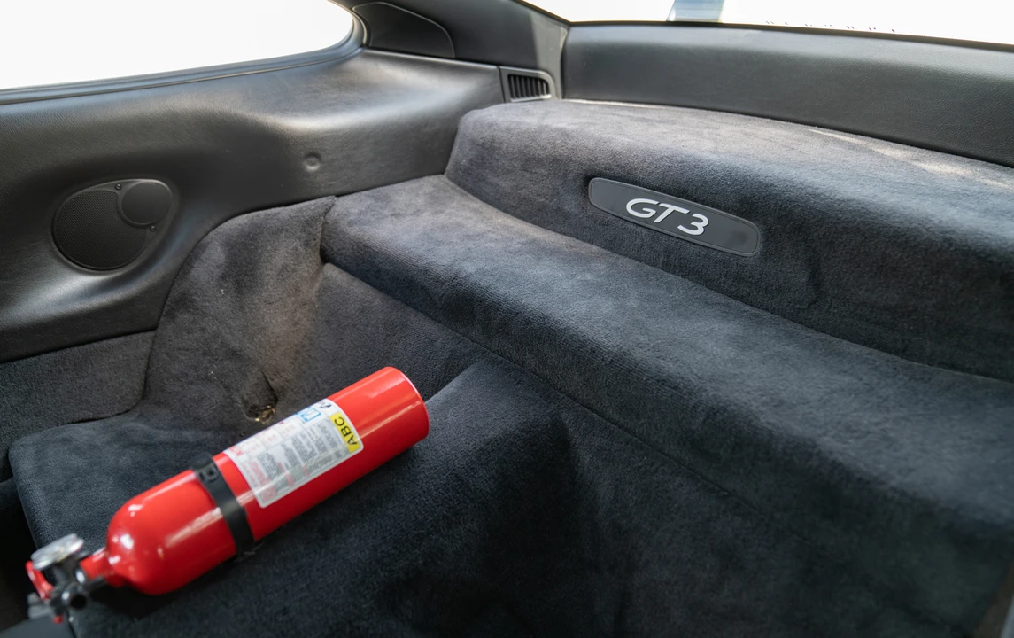 2004 Porsche 996 GT3 - Image 16 of 31