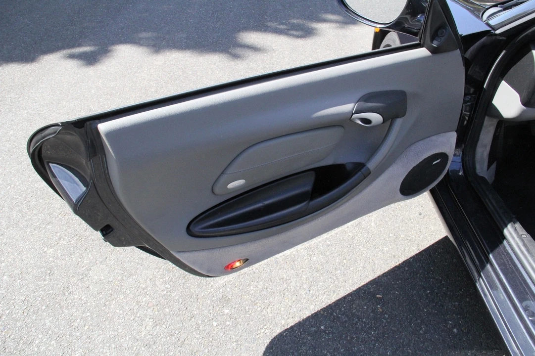 2004 Porsche 986 Boxster - Image 17 of 21