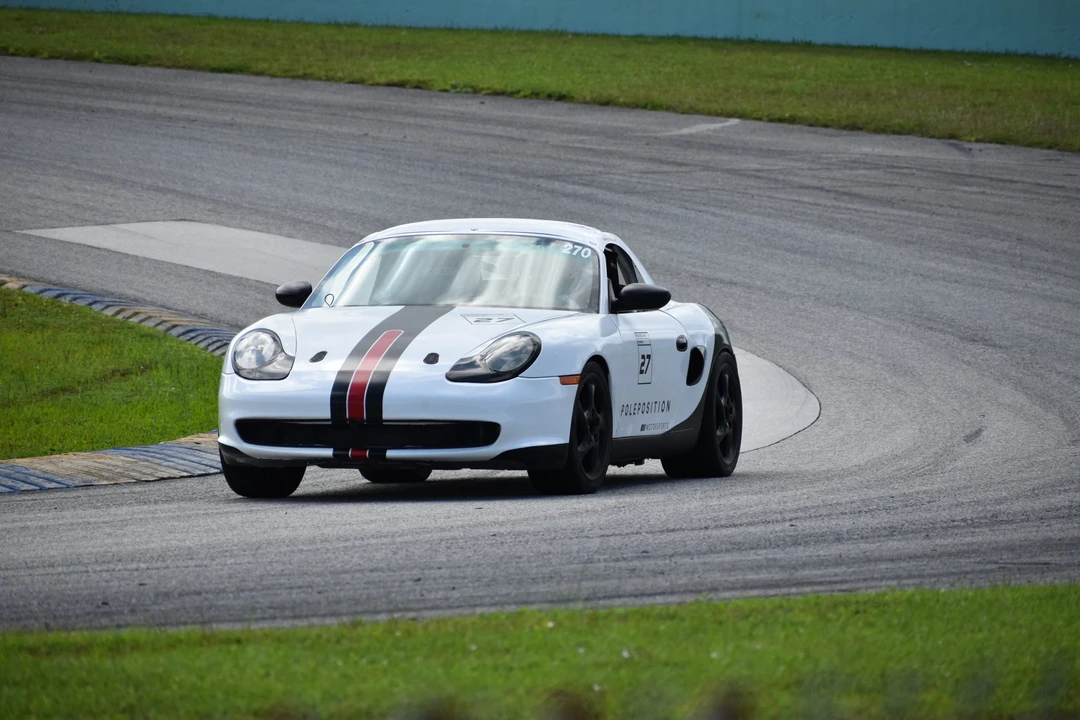 2004 Porsche 986 Boxster - Image 16 of 31