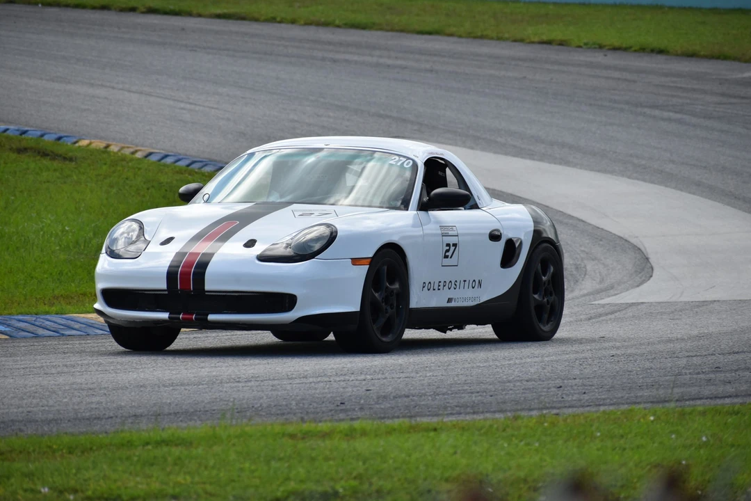 2004 Porsche 986 Boxster - Image 17 of 31