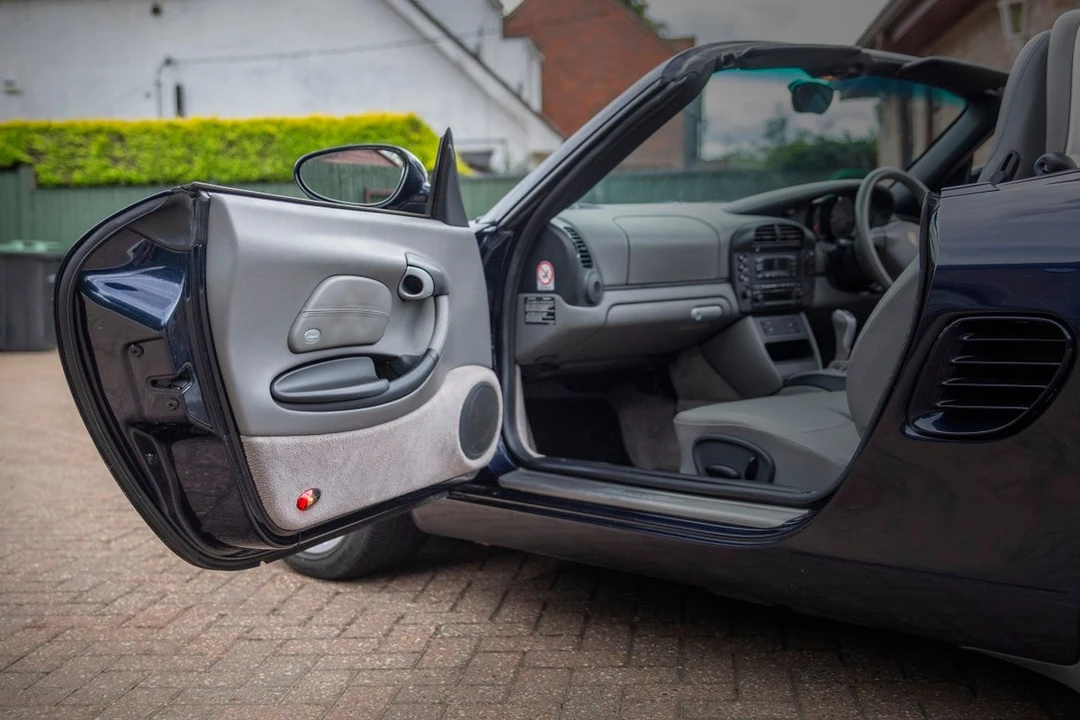 2004 Porsche 986 Boxster - Image 25 of 30