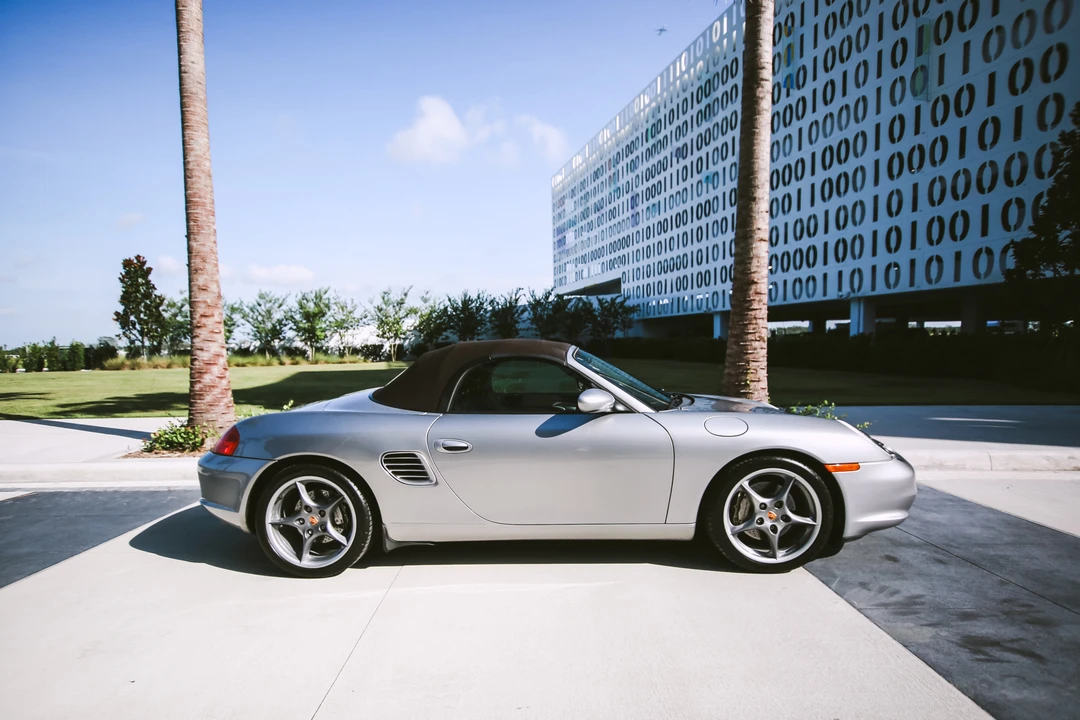 2004 Porsche 986 Boxster S - Image 14 of 31