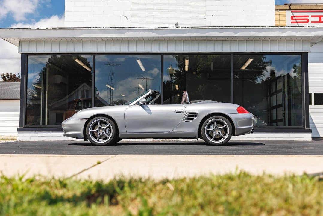 2004 Porsche 986 Boxster S - Image 10 of 31