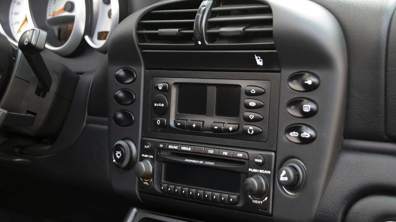 2004 Porsche 986 Boxster S - Image 12 of 30