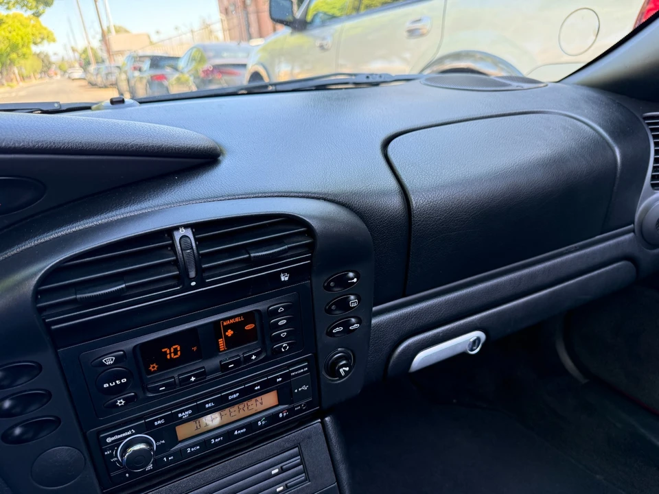 2004 Porsche 986 Boxster - Image 10 of 19