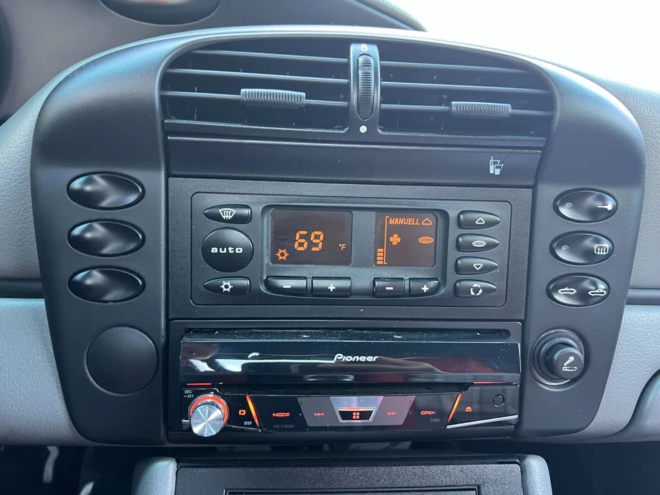 2004 Porsche 986 Boxster - Image 17 of 20